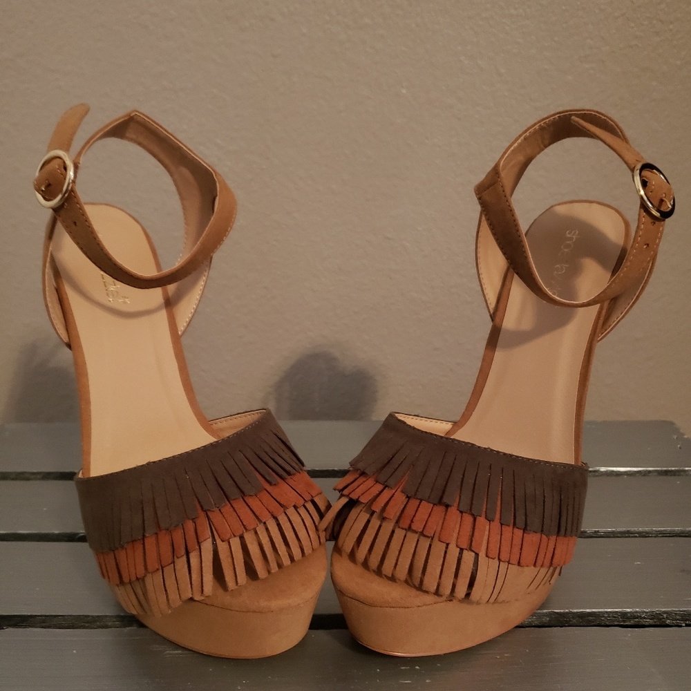 Josina Camel Pumps
